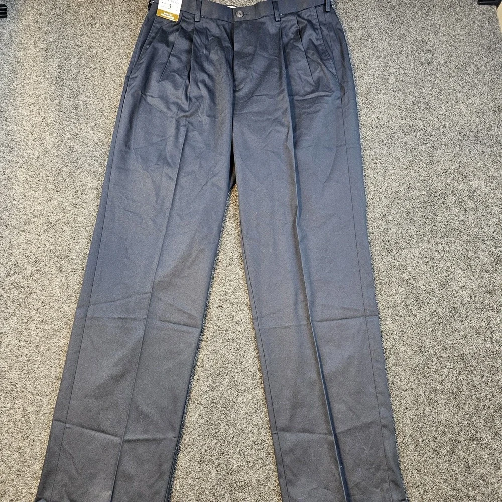 Haggar Iron Free Premium Khaki Pants Mens 34x34 Dark Navy Pleated Classic Fit St